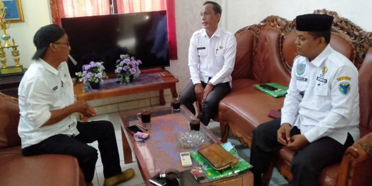 Perwakilan Forum Kepala Desa Kecamatan Muara Bulian Datangi Camat Muara Bulian