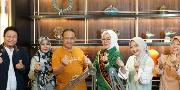 Di Percaya Sebagai Narasumber Kemendikbudristek,Bunda Paud Zulva Fadhil”Praktik Program Transisi Paud Ke SD”