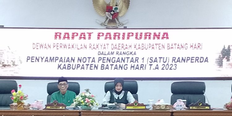 Miskomonikasi Sekwan & Ketua DPRD Anita Yasmin,Paripurna DPRD Ditunda