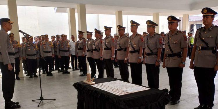 Sejumlah  Kasat Dan Kapolsek Di Mapolres Batanghari Bergeser