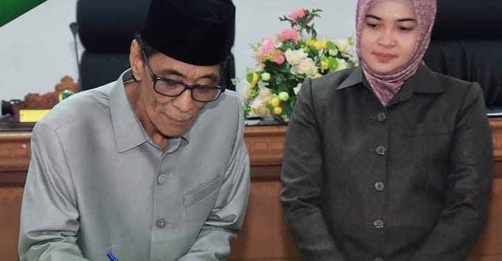H.Bakhtiar.SP, Hadiri Rapat Paripurna DPRD Batanghari Bahas Nota Pengantar LKPD Tahun Anggaran 2022