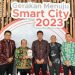 Bupati Batanghari Langsung Menerima Penghargaan Smart City Dari Menteri Kominfo RI