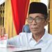 Wakil Bupati Incumbent Berikan Hak Suaranya Di TPS 04 Kelurahan Teratai Pada Pemilukada Serentak 2024