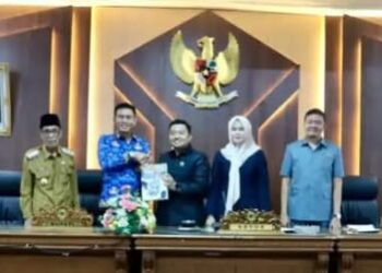 Rapat Paripurna DPRD Penyampaian Nota Pengantar LKPJ Bupati Tahun Anggaran 2024