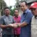 Bambang Bayu Suseno (BBS) Bupati Muaro Jambi Tinjau Sekaligus Serahkan Bantuan Kepada Korban Kebakaran Rumah Di Desa Sebapo