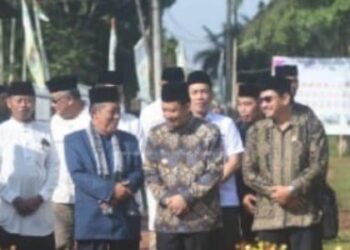 Peringati dua Dekade & Haflatul Ikhtitam Pondok Pesantren An-Nur Tangkit, Bupati BBS Dampingi Wakil Gubernur Jambi KH.Abdullah Sani